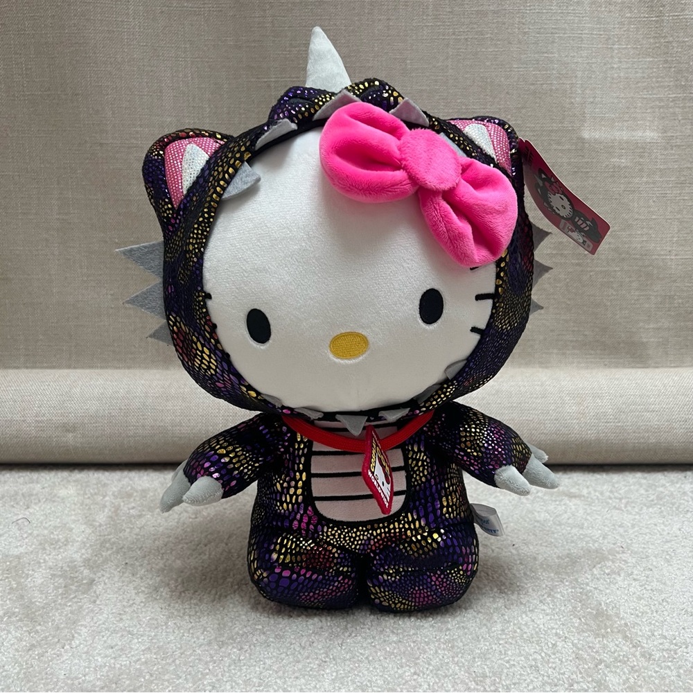 NWT Hello Kitty dinosaur Cosplay Con plush - Picture 3 of 13